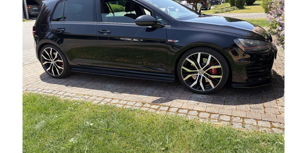 VW Golf 102.000 km 17.300 &euro; Simmern 55469