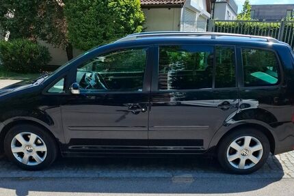 VW Touran 218.000 km 4.800 &euro; München 81737