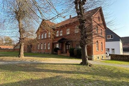 Haus Aerzen - 10 Zimmer, 262 m&sup2;, 350.000&euro; | Angebot:25994333