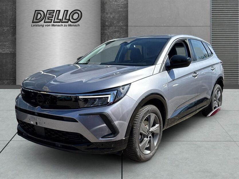 Opel Grandland (X) 7.944 km 26.990 € Stralsund 18439