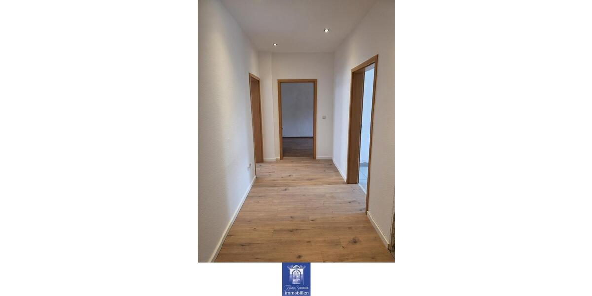 Etagenwohnung Döbeln - 3 Zimmer, 82 m&sup2;, 451&euro; | Angebot:26679943