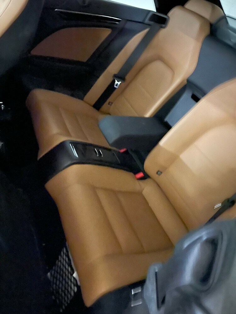 E 200