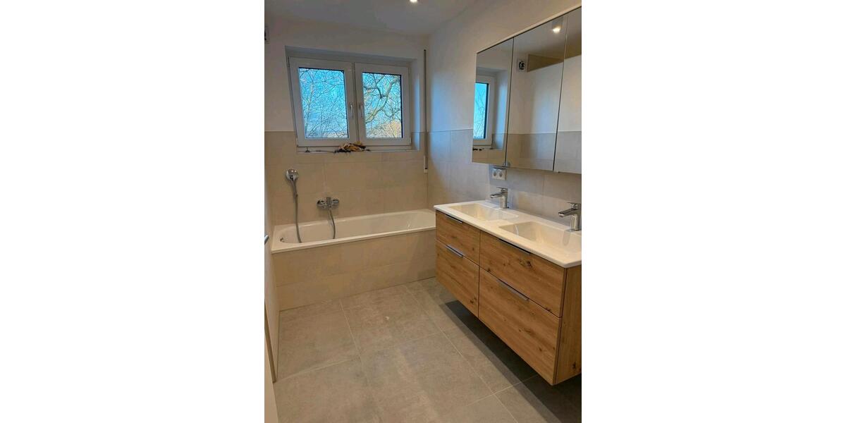 Etagenwohnung Chamerau - 4 Zimmer, 133 m&sup2;, 1.050&euro; | Angebot:24301006