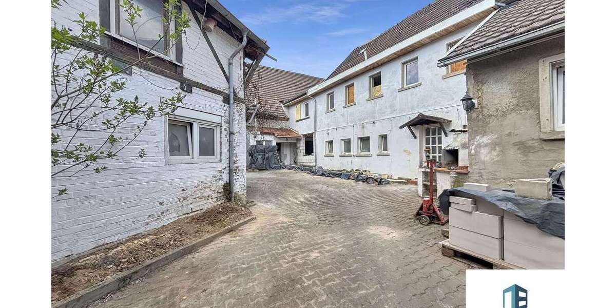 Haus zum Kaufen in Alzey 225.000 € 250 m² 9 zimmer