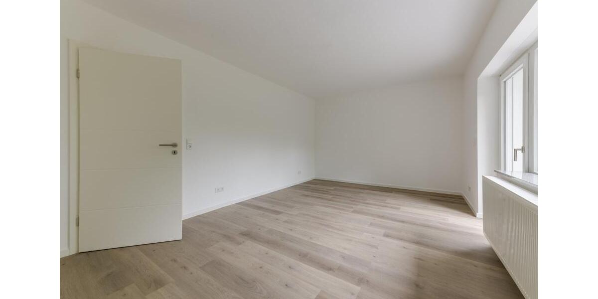 Etagenwohnung Nentershausen - 5 Zimmer, 171 m&sup2;, 1.250&euro; | Angebot:22067376