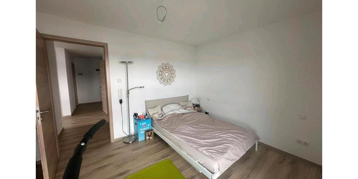 Etagenwohnung Burgoberbach - 3 Zimmer, 86 m&sup2;, 1.270&euro; | Angebot:26661510