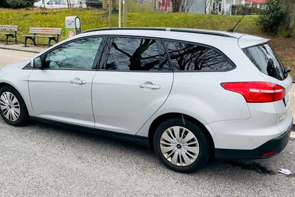 Ford Focus 136.862 km 5.950 &euro; Essen 45307