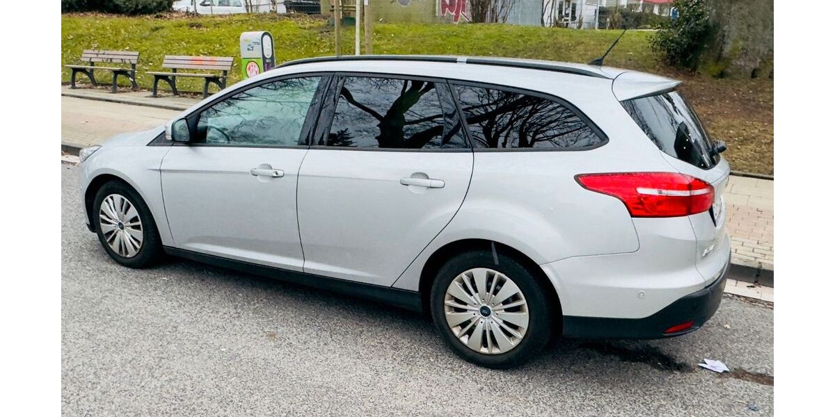 Ford Focus 136.862 km 5.950 &euro; Essen 45307