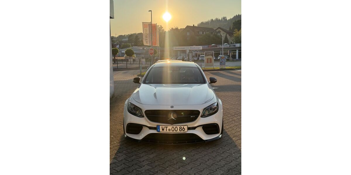 Mercedes-Benz E 63 AMG 77.560 km 71.200 &euro; Murg 79730