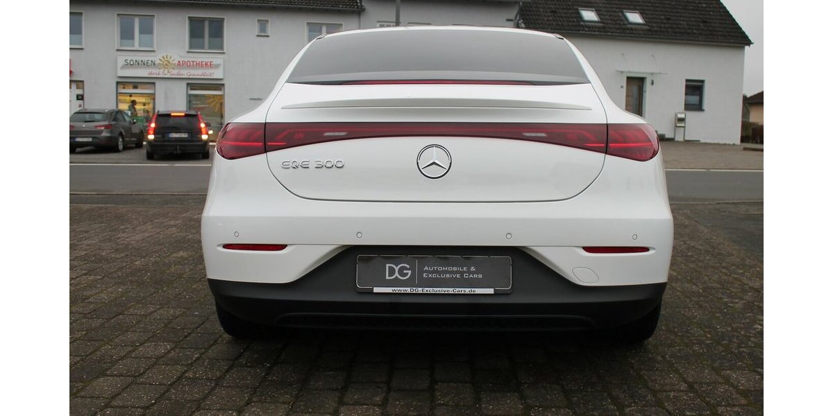 Mercedes-Benz EQE 300 Mercedes Garantie bis 2031 12.000 km 47.400 &euro; Badem 54657