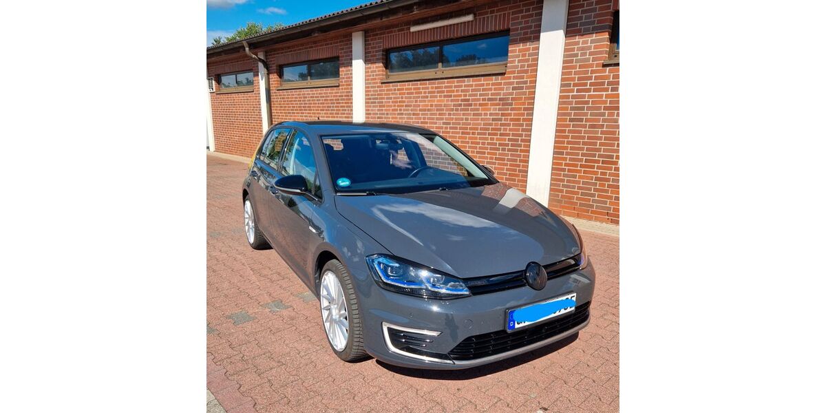 VW Golf 105.000 km 13.500 &euro; Leiferde 38542