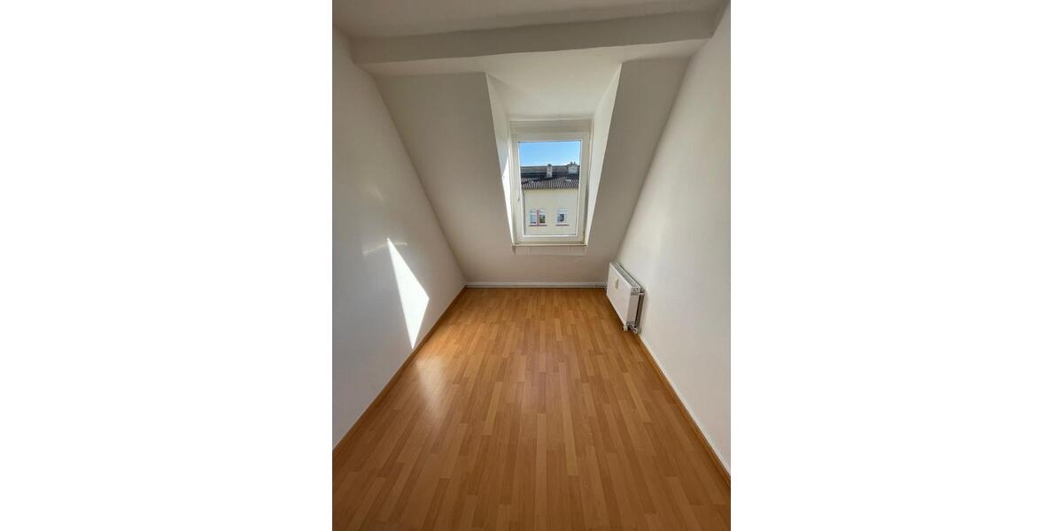Dachgeschoßwohnung Offenbach am Main - 3 Zimmer, 58 m&sup2;, 695&euro; | Angebot:25364866