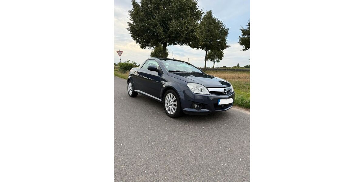 Opel Tigra 181.000 km 2.950 &euro; Neuss 41466