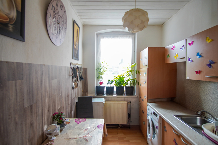 Handwerker aufgepasst! - Zentral gelegenes Mehrfamilienhaus mit Ausbaupotential 7 zimmer