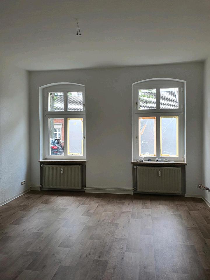Schöne helle 2-Zimmer-Wohnung mit Wohnküche zimmer
