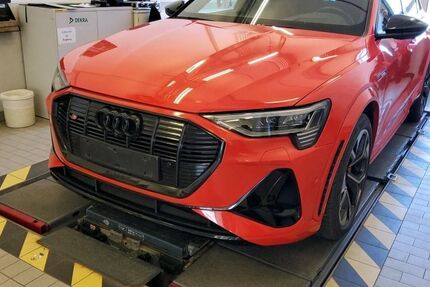 Audi e-tron 42.623 km 42.830 &euro; Hagen 58091