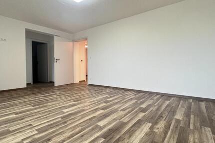 Renovierte 3-Zi.-Whg. in Bad Friedrichshall mit EBK und Terrasse 3 zimmer