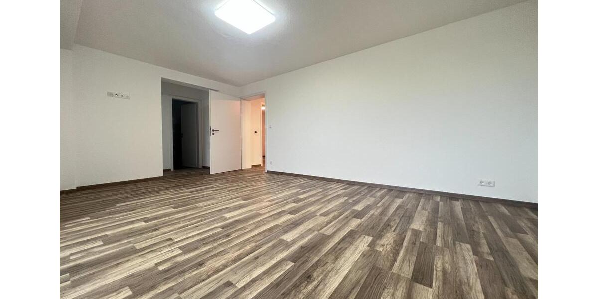 Renovierte 3-Zi.-Whg. in Bad Friedrichshall mit EBK und Terrasse 3 zimmer