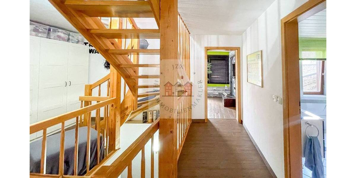 Reihenmittelhaus Bad Schmiedeberg - 7 Zimmer, 270 m&sup2;, 219.000&euro; | Angebot:25692297