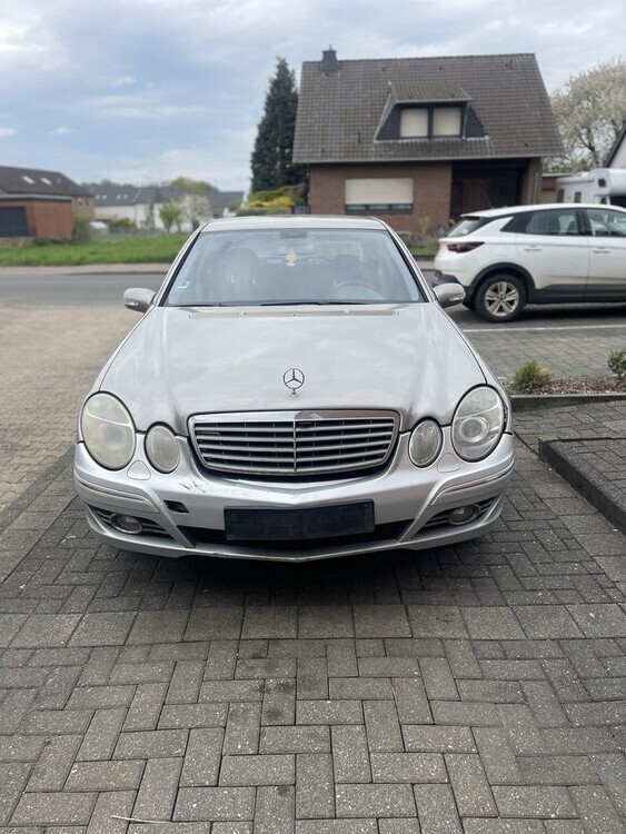 E 200