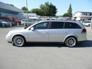 Opel Vectra 2.2 DTI Kombi 119.000 km 7.490 € Nürtingen 72622