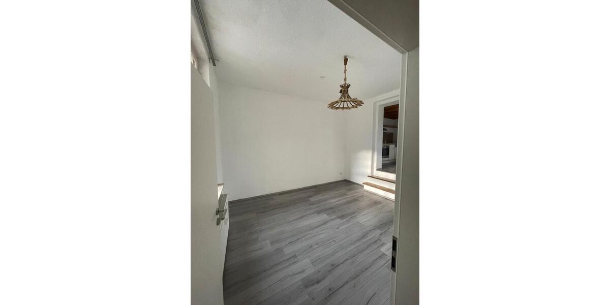 Erdgeschoßwohnung Alsfeld - 5 Zimmer, 55 m&sup2;, 550&euro; | Angebot:26339673
