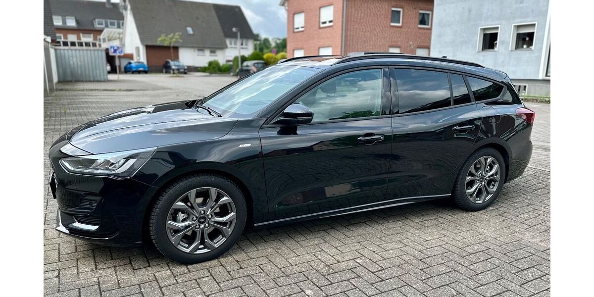 Ford Focus 14.000 km 22.490 &euro; Hasbergen 49205