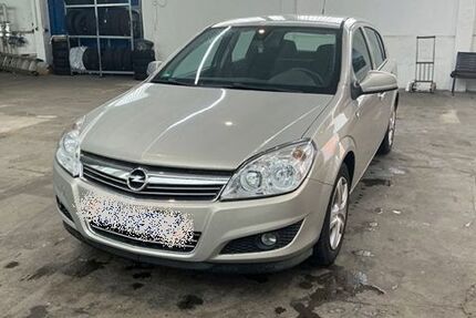 Opel Astra 79.426 km 5.000 &euro; Chemnitz 09111