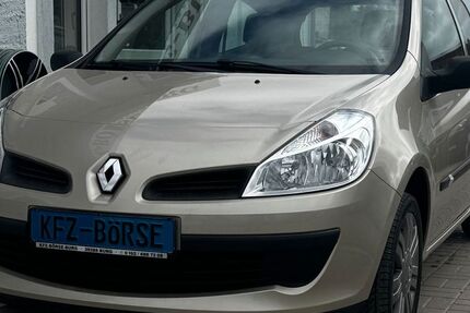 Renault Clio 44.500 km 3.900 &euro; Burg 39288