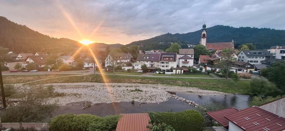 Dachgeschoßwohnung Waldkirch - 5 Zimmer, 122 m&sup2;, 389.000&euro; | Angebot:26312569