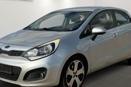 Kia Rio 157.413 km 2.999 € Brehna 06796