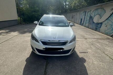 Peugeot 308 186.600 km 10.900 &euro; Berlin 13403