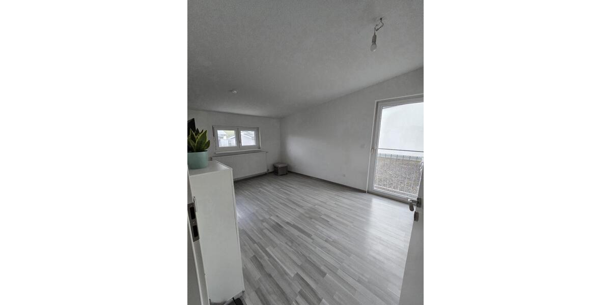 Doppelhaushälfte Wald - 6 Zimmer, 120 m&sup2;, 1.430&euro; | Angebot:26233225