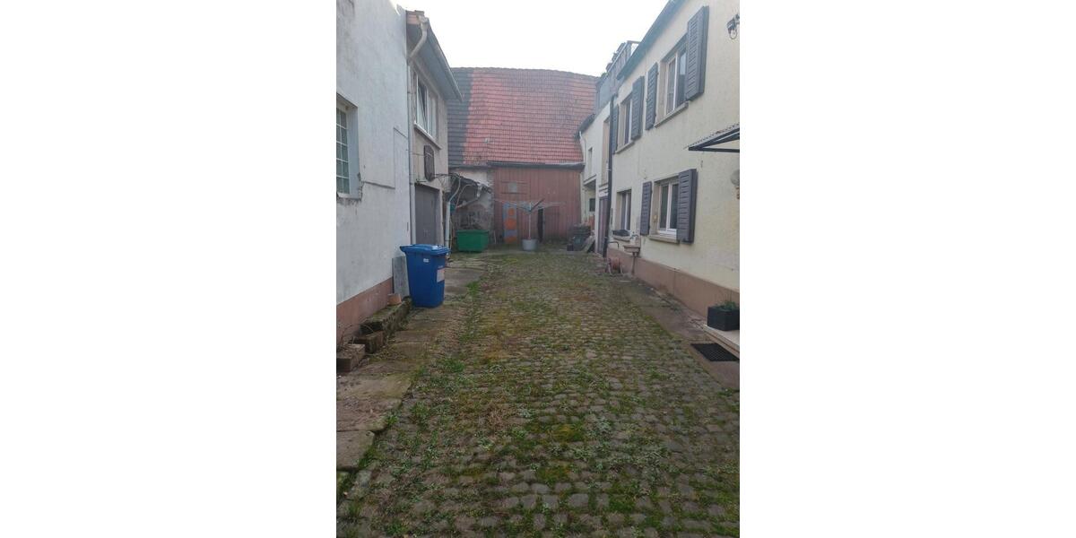 Einfamilienhaus Neustadt an der Weinstraße Duttweiler - 11 Zimmer, 200 m&sup2;, 520.000&euro; | Angebot:26318064