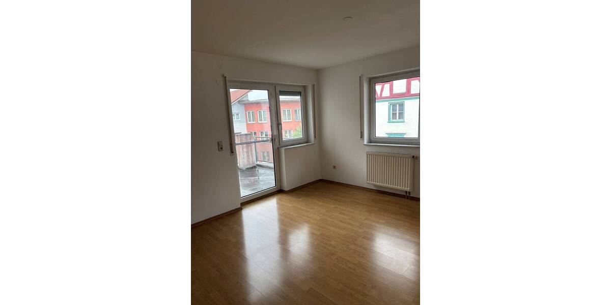 Etagenwohnung Scheer - 4 Zimmer, 100 m&sup2;, 195.000&euro; | Angebot:25729743