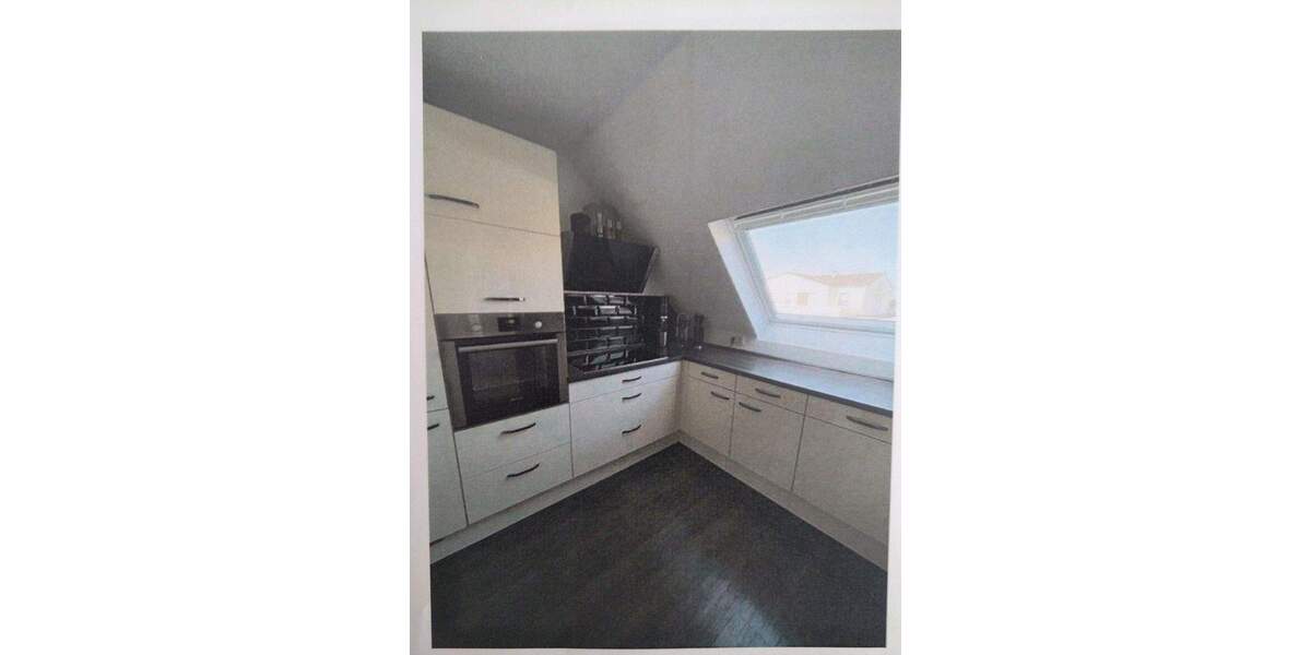 Nette kleine Dachgeschosswohnung in Budberg 2 zimmer