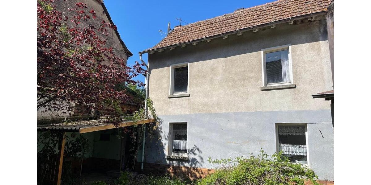 Kleine Einfamilienhaus mit Garten für Handwerker zum verkaufen 4 zimmer