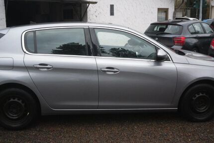 Peugeot 308 143.000 km 9.900 &euro; Saarbruecken 66119