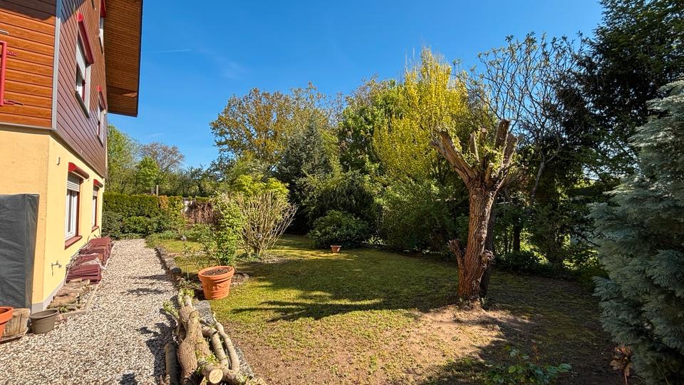 Einfamilienhaus mit Einliegerwohnung, Carport, PV, Wärmepumpe 6 zimmer