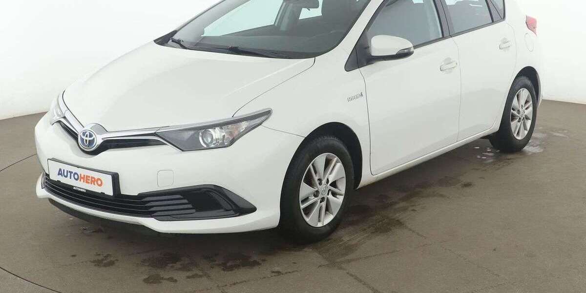 Toyota Auris 77.752 km 14.290 &euro; Leipzig 04328