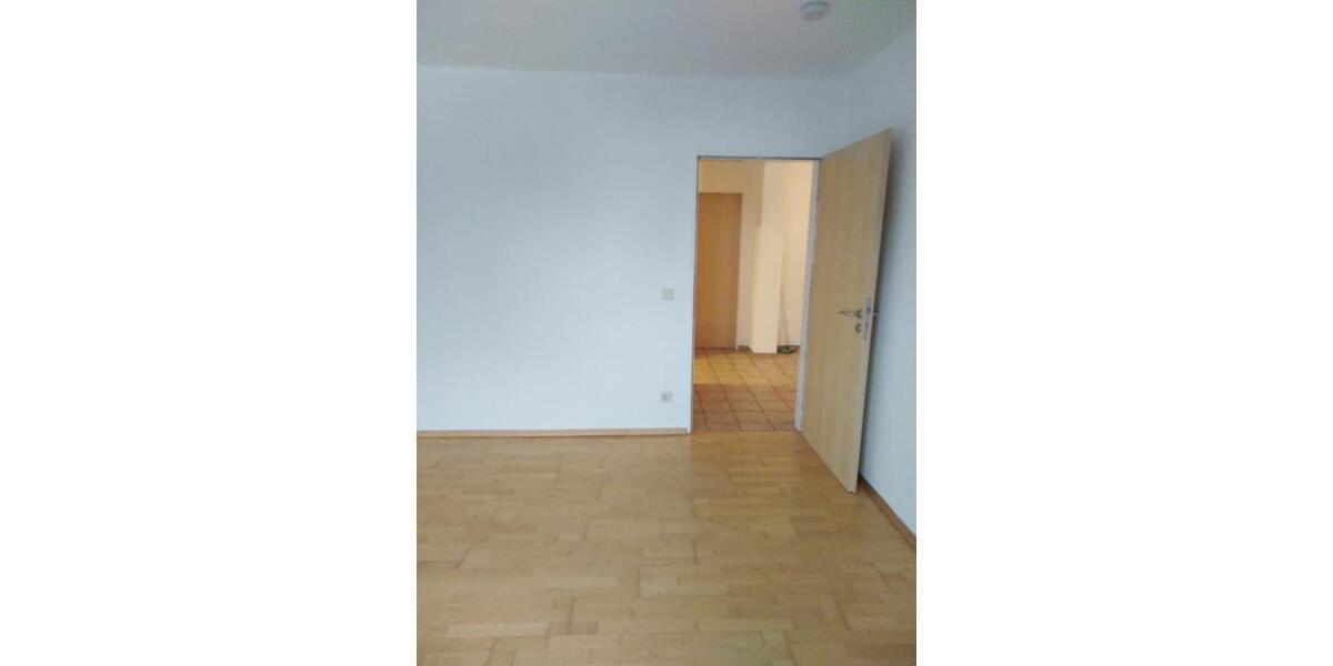 Etagenwohnung Laaber - 5 Zimmer, 110 m&sup2;, 750&euro; | Angebot:24827219