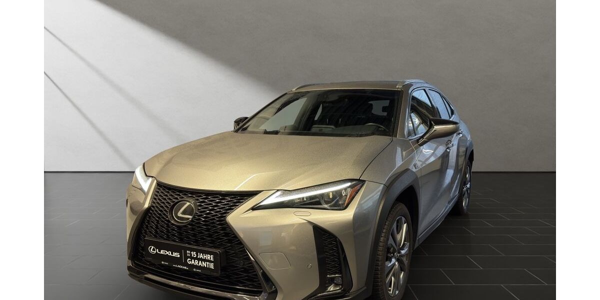 Lexus UX 16.150 km 33.990 &euro; Wesel 46485