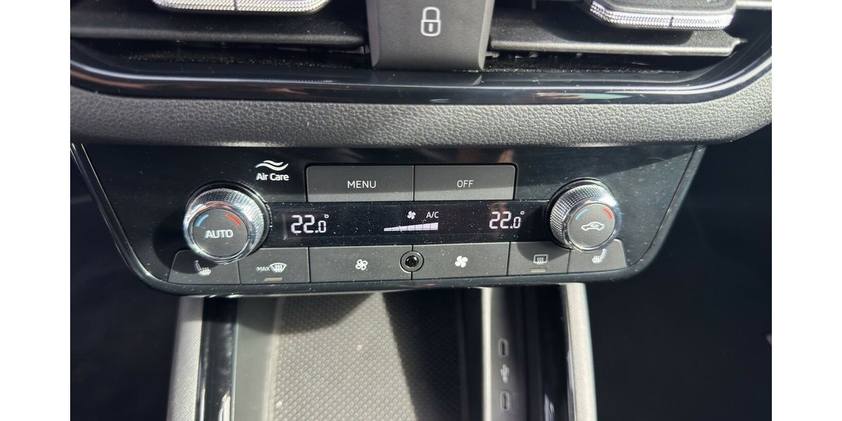 Skoda Kamiq 1.0 TSi Selection Black *Sitzhzg/Kamera/LED/ 11.195 km 21.490 &euro; Bamberg 96052