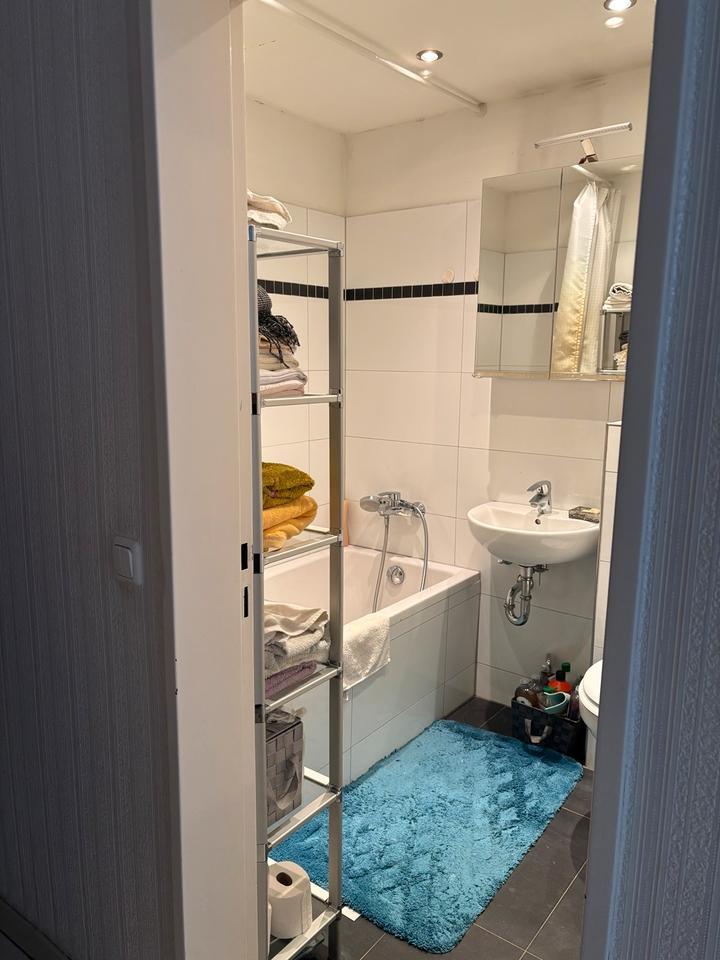 Helle 3 Zimmer Wohnung mit Balkon und Aufzug