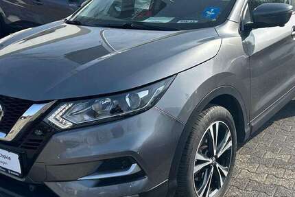 Nissan Qashqai 48.000 km 19.490 &euro; Paderborn 33106
