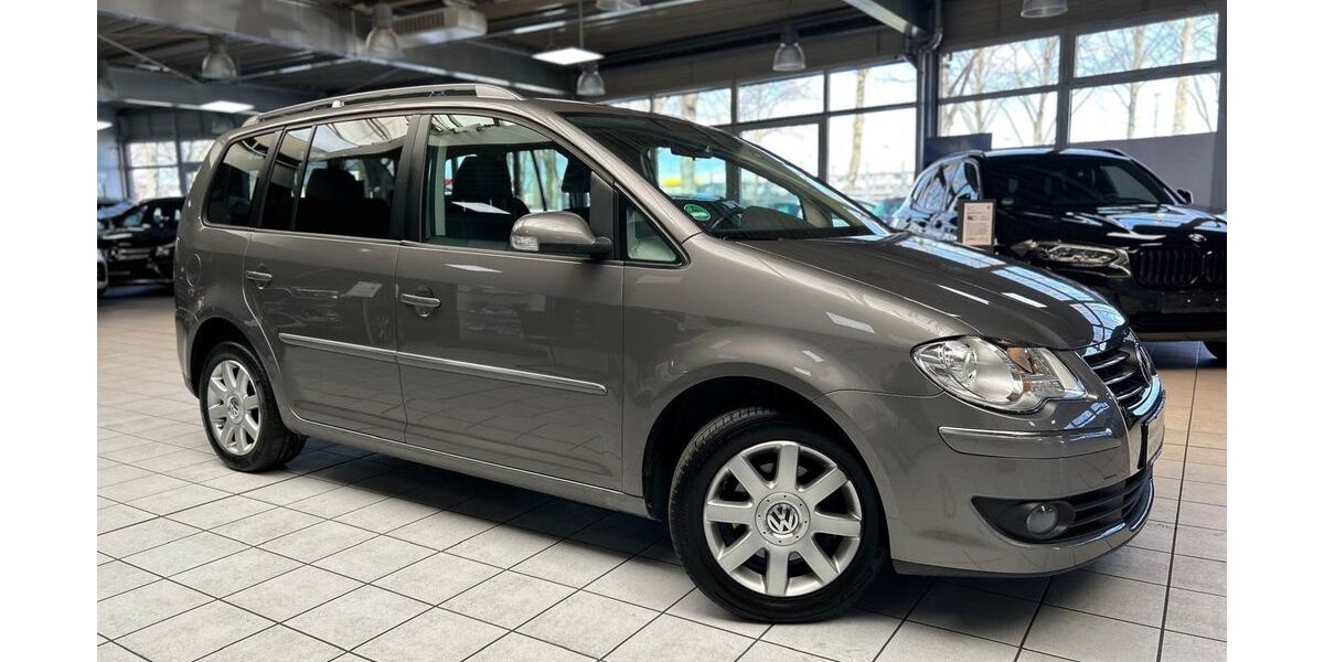VW Touran 216.800 km 4.490 &euro; Bremen 28207