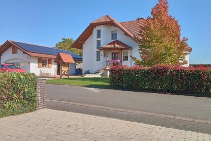 Haus Homberg (Efze) - 7 Zimmer, 180 m&sup2;, 549.000&euro; | Angebot:27613092
