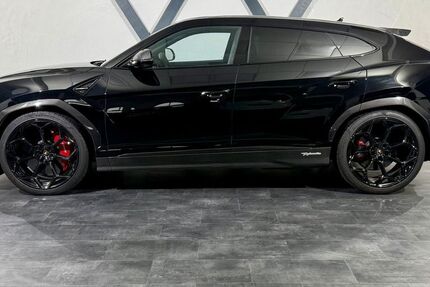 Lamborghini Urus 10.550 km 327.250 € Bad Griesbach 94086