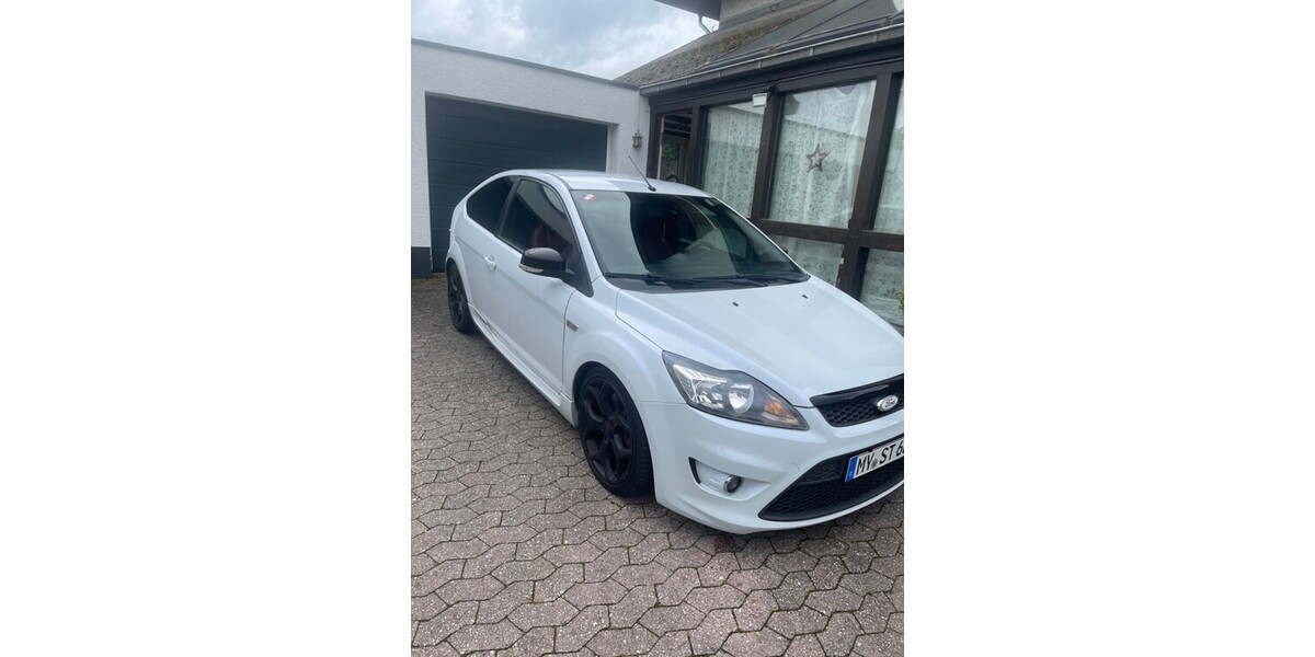 Ford Focus 147.800 km 11.500 &euro; Mayen 56727
