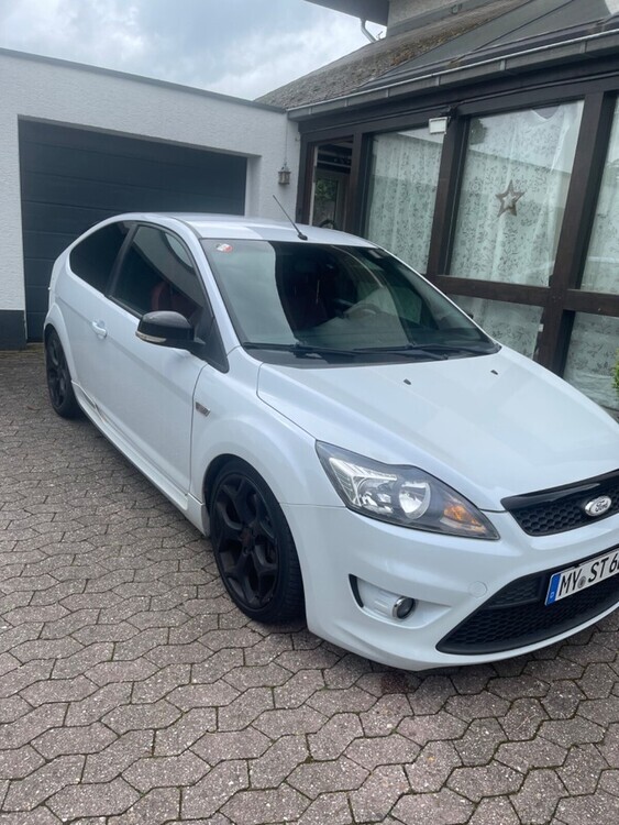 Ford Focus 147.800 km 11.500 € Mayen 56727